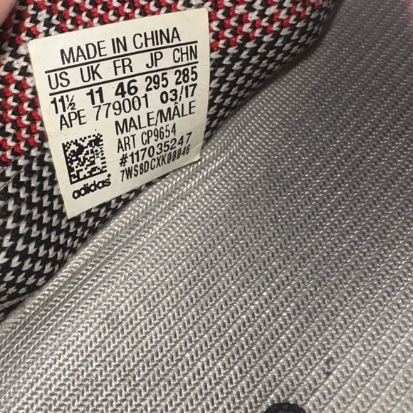 ❌ SOLD ❌adidas YEEZY Boost 350 V2 ZEBRA - Size 11.5 - Picture 3 of 7